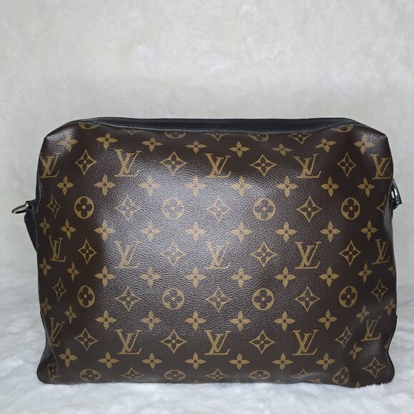 Louis Vuitton Macassar Torres Messenger Bag - Picture 2 of 16